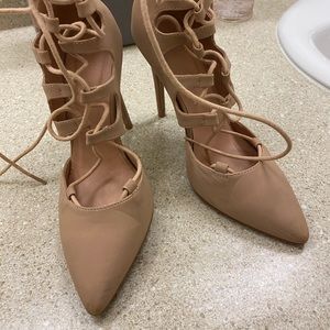 Nude Heel Size 6